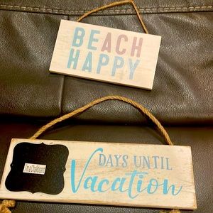 Pack of two wooden signs for beach Decor